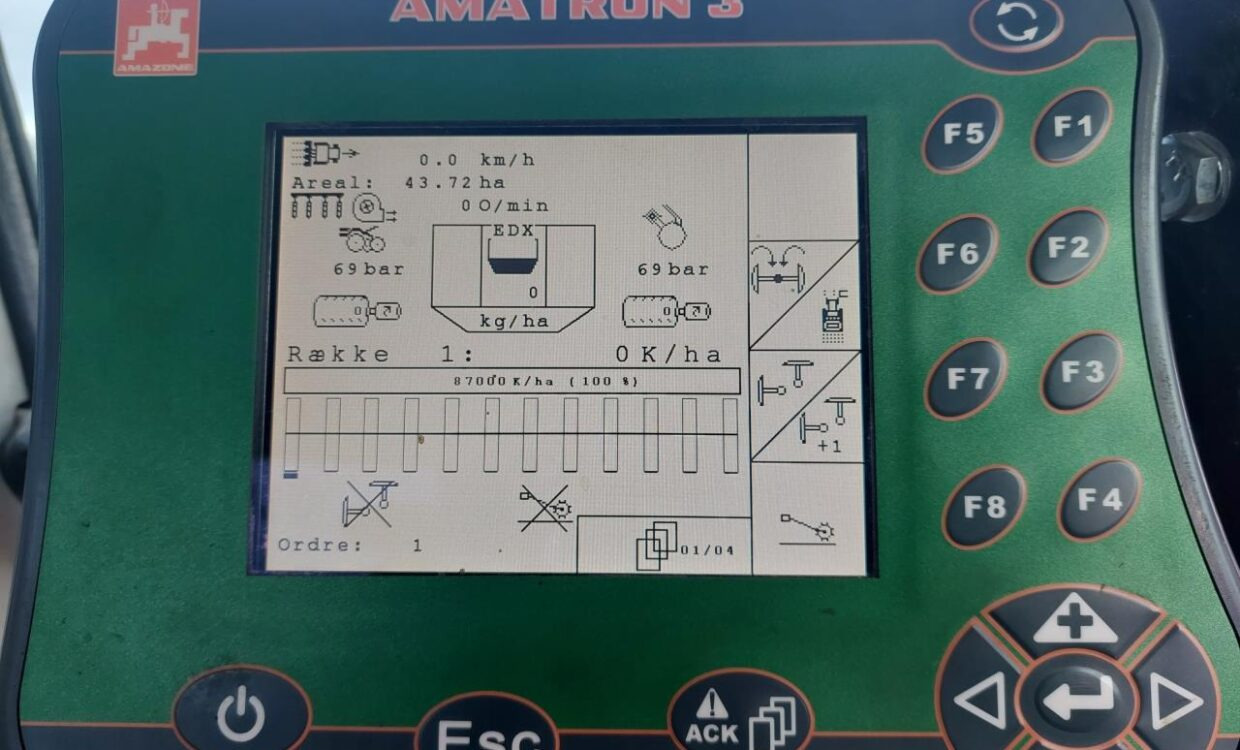 وضع البذور فى خطوط Amazone EDX 9000-TC MED GPS: صور 5