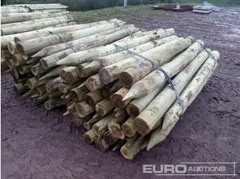 معدات الغابات Bundle of Timber Posts (2 of): صور 1