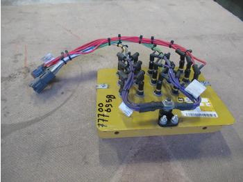 النظام الكهربائي - آلات البناء Caterpillar 1453845: صور 1