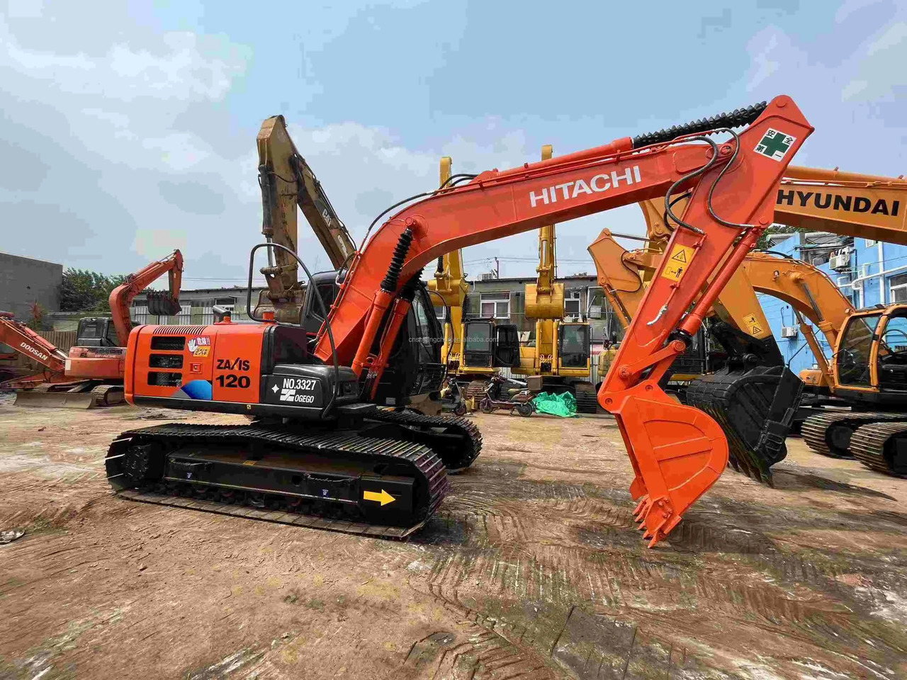 حفارة Excellent Work Condition Used Excavator Hitachi Excavator Zx120 Used Excavator With 12ton Operating Weight Hot Sale: صور 6