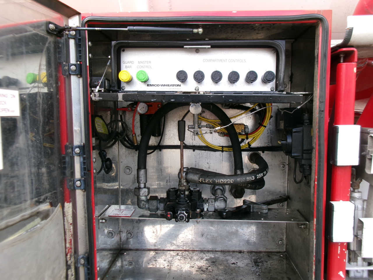 نصف مقطورة صهريج لنقل الوقود Feldbinder Fuel tank alu 44.6 m3 + pump: صور 13
