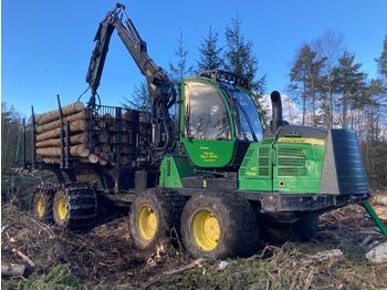 شاحنات نقل الأخشاب في الغابات JOHN DEERE 1510 E IT4