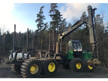 شاحنات نقل الأخشاب في الغابات John Deere 1510 E