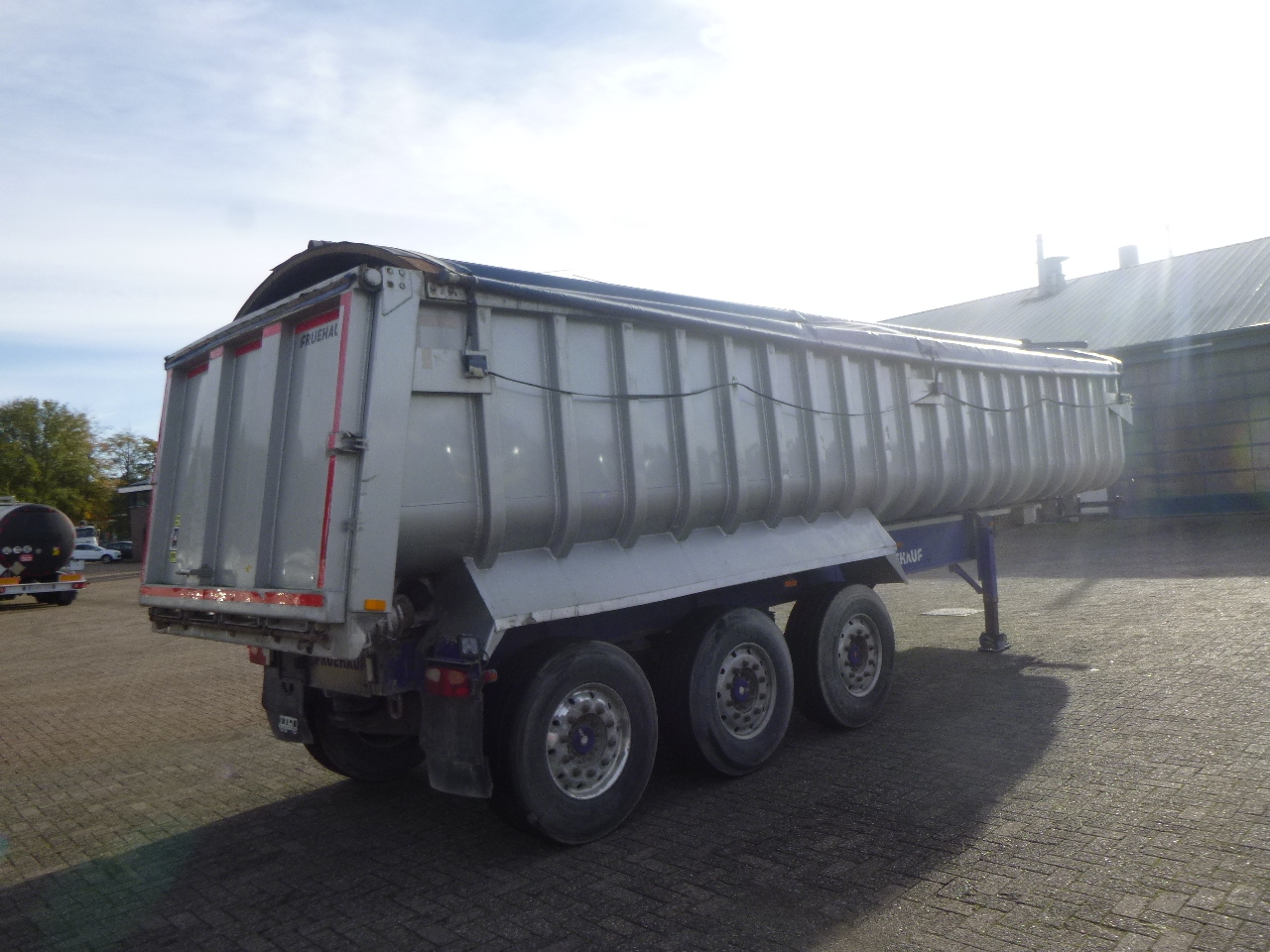 قلابة نصف مقطورة Fruehauf Tipper trailer alu 35 m3 + tarpaulin: صور 4