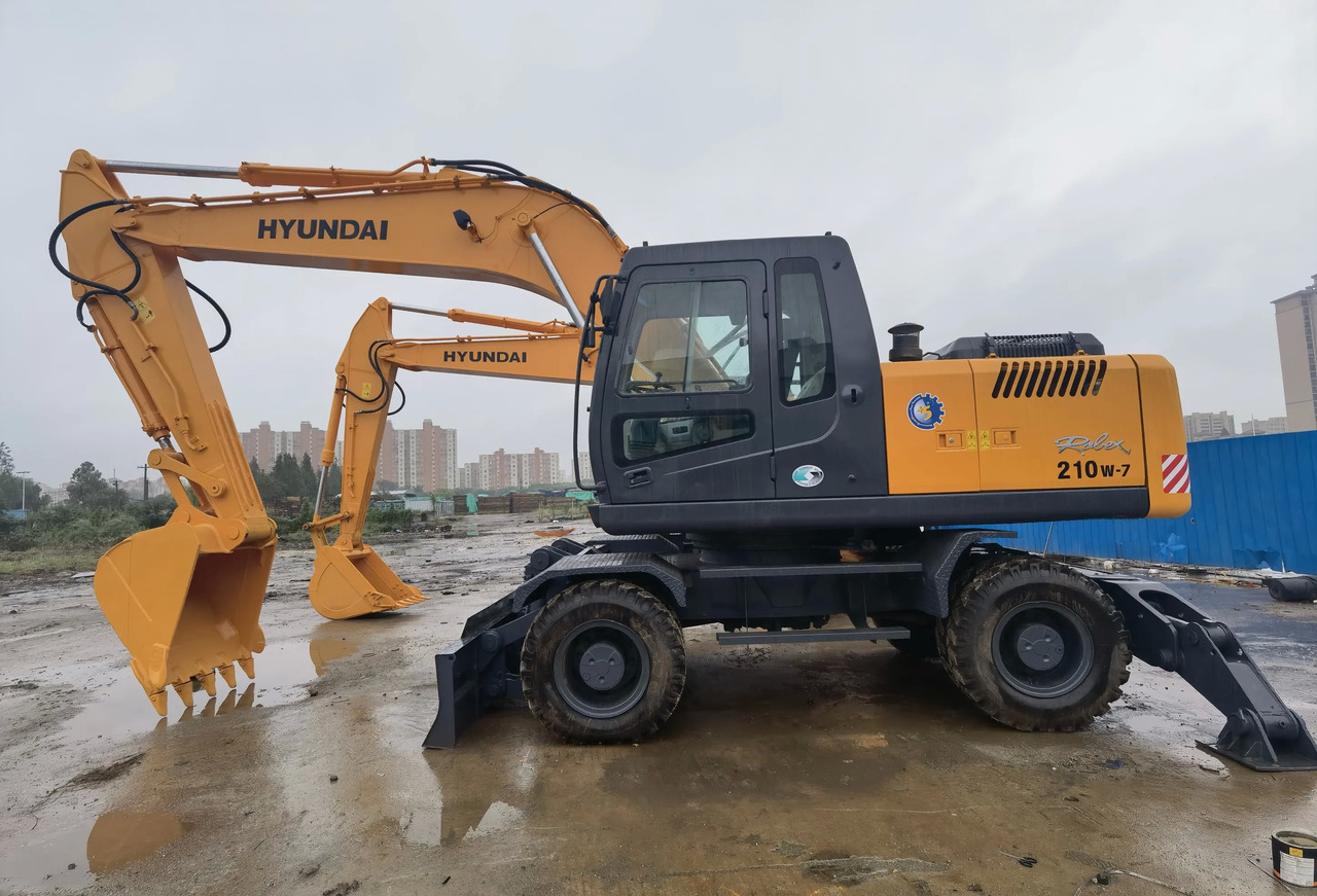 حفارة على عجلات Hyundai used excavators 210W-7 wheel excavator used HYUNDAI wheel excavator for sale: صور 2