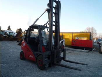 رافعة شوكية رباعية العجلات LINDE H 35 T