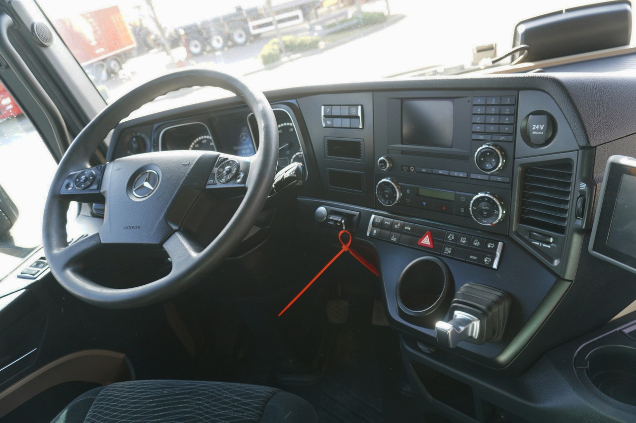 الشاسيه شاحنة MERCEDES-BENZ Actros 2542 Low Deck 6×2 E6 / Chassis / third steering and lifting axle: صور 10
