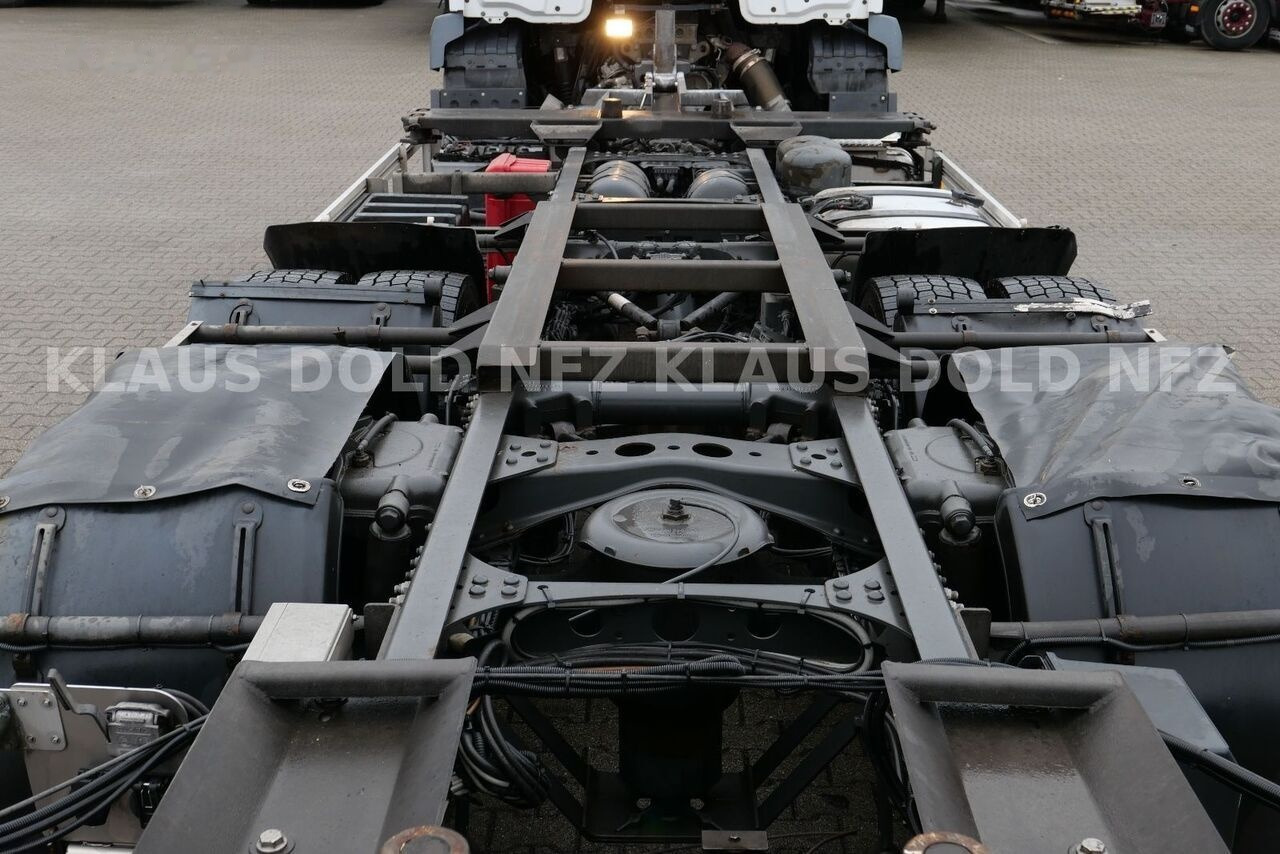 شاحنات الحاويات/ جسم علوي قابل للتغيير شاحنة Mercedes-Benz Actros 2540 6x2 BDF Container truck + tail lift: صور 18