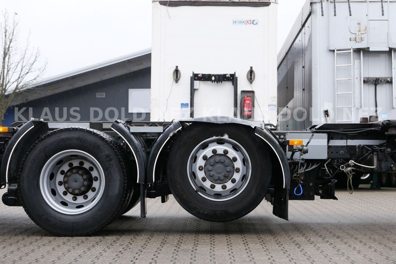 شاحنات الحاويات/ جسم علوي قابل للتغيير شاحنة Mercedes-Benz Actros 2540 6x2 BDF Container truck + tail lift: صور 13