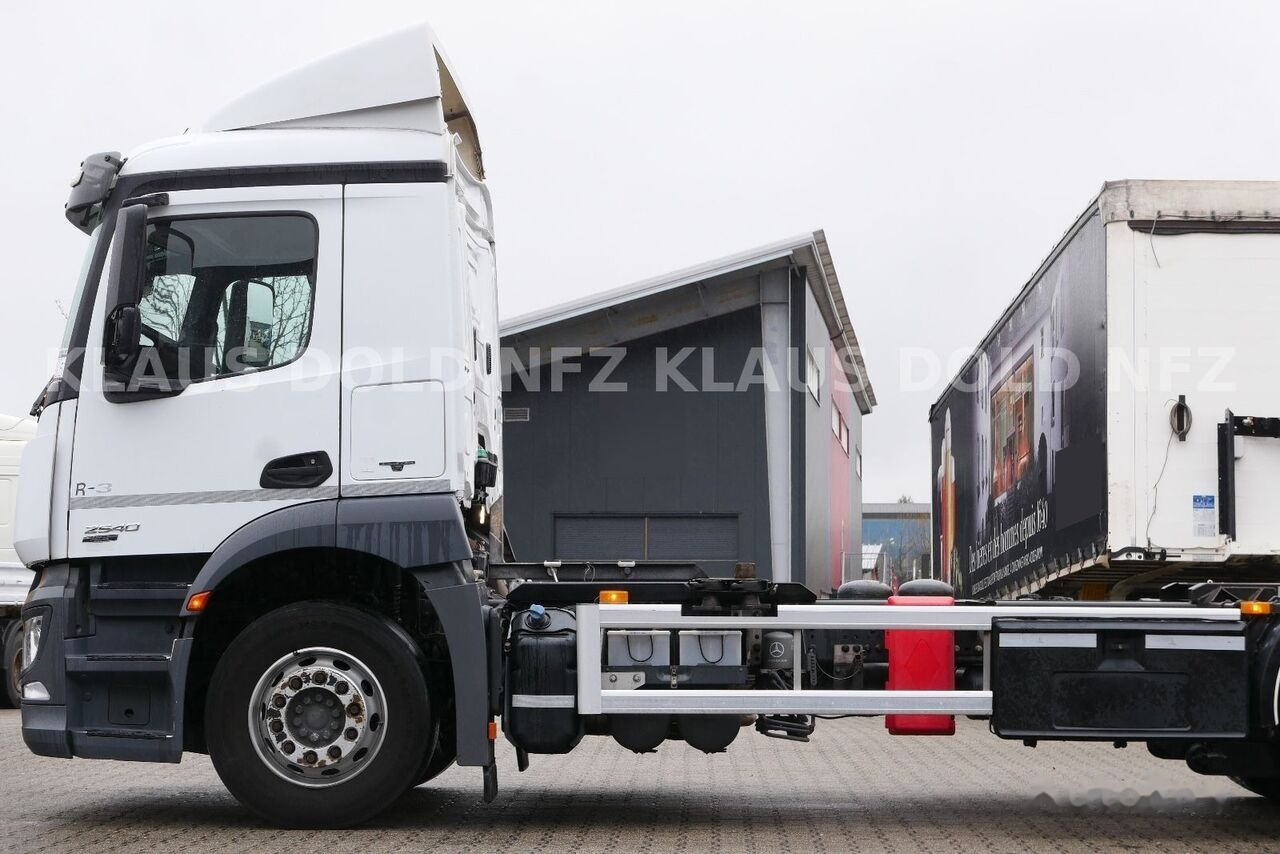 شاحنات الحاويات/ جسم علوي قابل للتغيير شاحنة Mercedes-Benz Actros 2540 6x2 BDF Container truck + tail lift: صور 11
