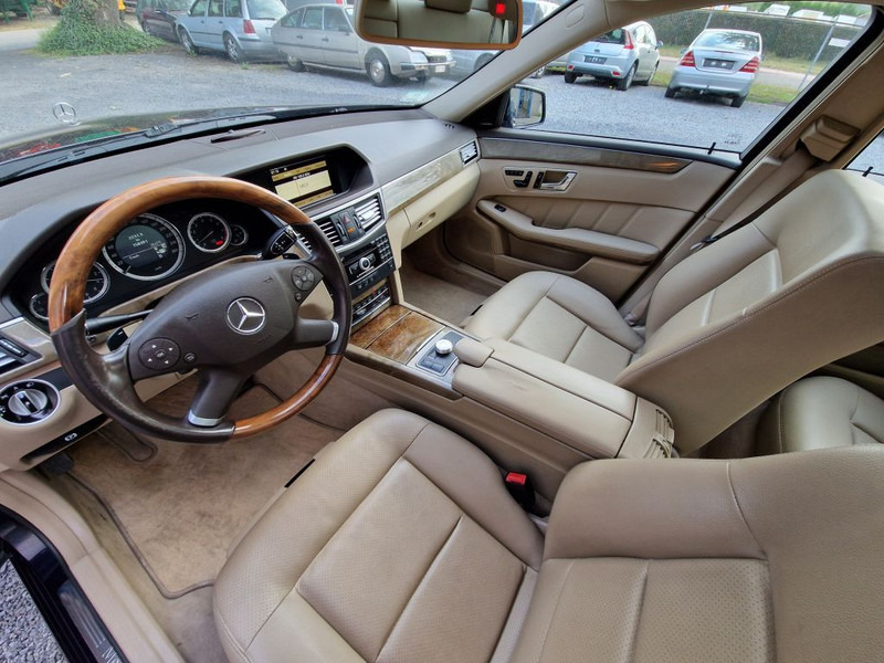 سيارة Mercedes-Benz E-Klasse 350 / V6 / 4MATIC / FULL OPTION: صور 10