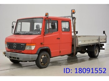 الشاحنات الصغيرة المسطحة Mercedes-Benz Vario 815D