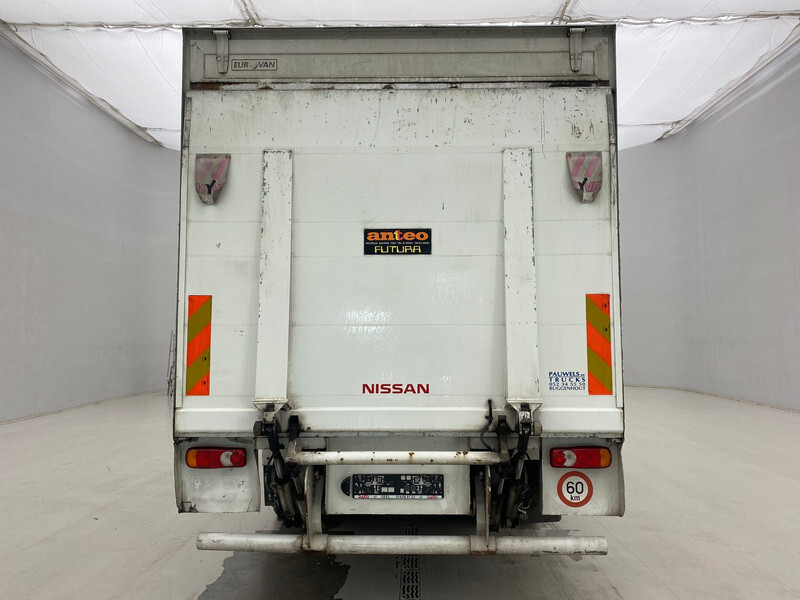 بصندوق مغلق شاحنة Nissan Atleon 120.21: صور 9