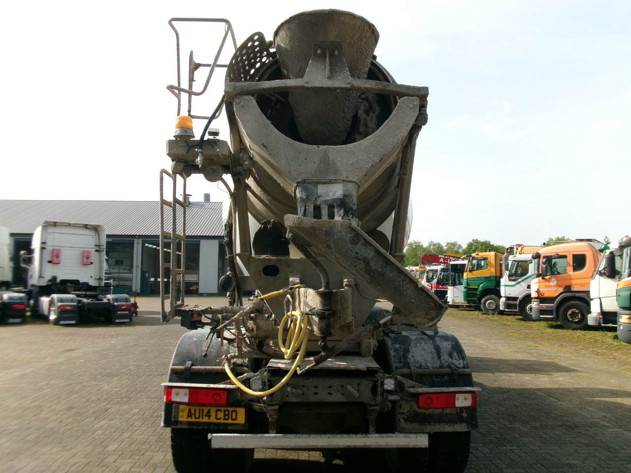 شاحنة خلاطة خرسانة Renault Premium Lander 8x4 RHD Cifa concrete mixer 8 m3: صور 5
