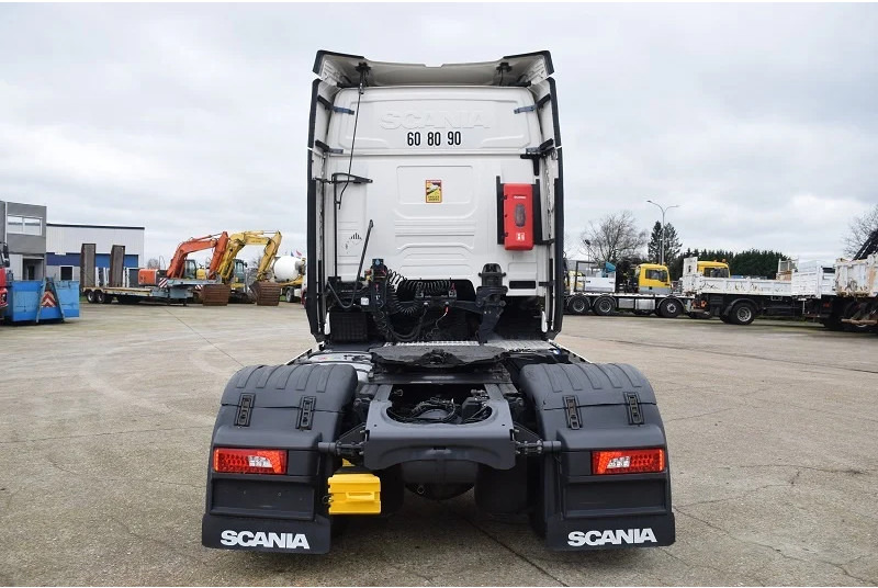 شاحنة جرار Scania R450: صور 10