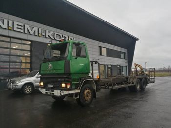 SISU SM300 Metsäkoneritilä - شاحنة نقل سيارات شاحنة
