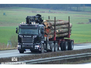 شاحنة قطع الأشجار SCANIA R 730