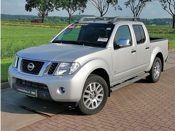 شاحنة البيك أب Nissan Navara 3.0 dci v6 automaat