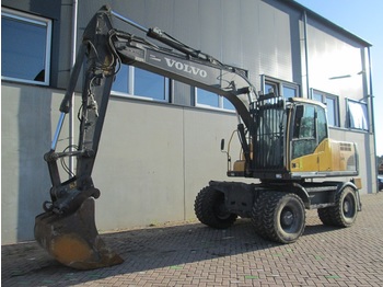 حفارة على عجلات Volvo EW160C
