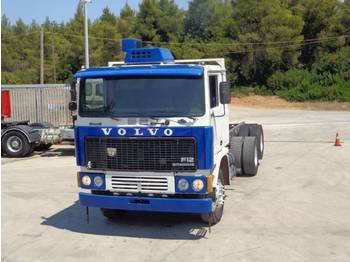 الشاسيه شاحنة Volvo F12 (6X2): صور 3