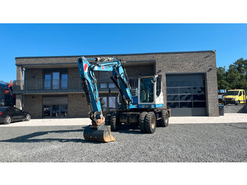 حفارة على عجلات TEREX