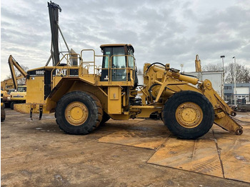 اللودر بعجل CATERPILLAR 988G
