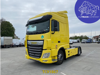 شاحنة جرار DAF XF