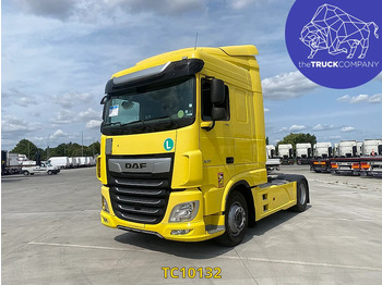 شاحنة جرار DAF XF