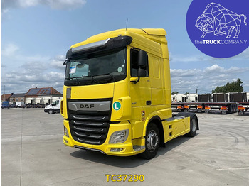 شاحنة جرار DAF XF
