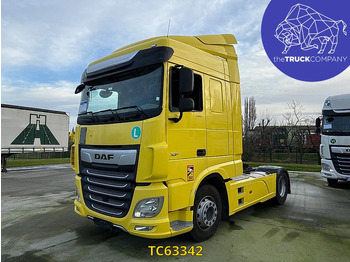 شاحنة جرار DAF XF