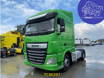 شاحنة جرار DAF XF