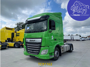 شاحنة جرار DAF XF