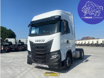 شاحنة جرار IVECO S-WAY