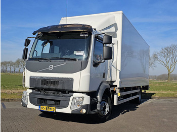 بصندوق مغلق شاحنة VOLVO FL 220