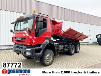 قلابات IVECO Trakker