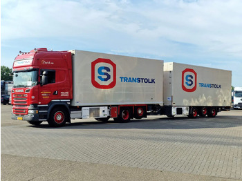 مبردة شاحنة Scania R580 Topline 6x2*4 Frigo + Burg trailer - Retarder - Steering axle - Night clima: صور 3