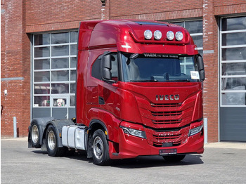 شاحنة جرار IVECO S-WAY