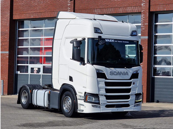 شاحنة جرار SCANIA R 450
