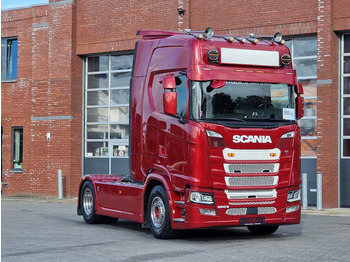 شاحنة جرار SCANIA S 500