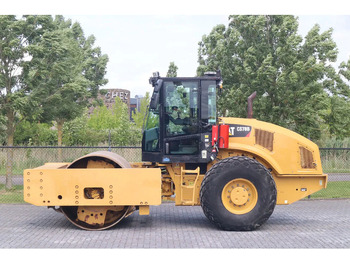 مدحلة CATERPILLAR CS78B