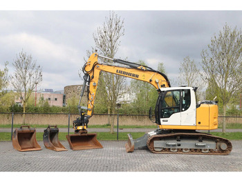 حفارات زحافة LIEBHERR R 914