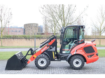 اللودر بعجل MANITOU