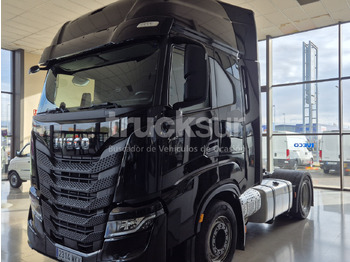 شاحنة جرار IVECO S-WAY