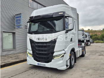 شاحنة جرار IVECO S-WAY