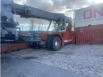 رافعات حاويات