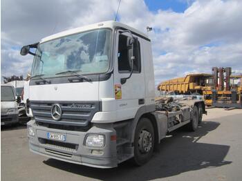 شاحنة ذات الخطاف MERCEDES-BENZ Actros 2541
