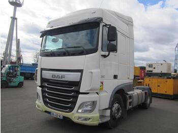 شاحنة جرار DAF XF 460