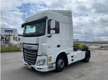 شاحنة جرار DAF XF 460