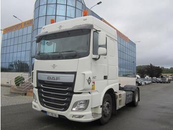 شاحنة جرار DAF XF 460