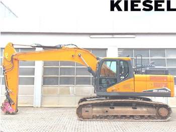 حفارات زحافة DOOSAN DX235